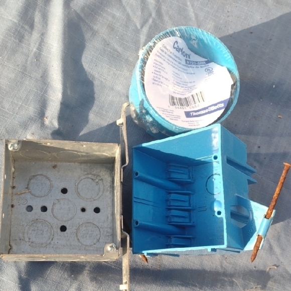 Thomas & Betts Electrical Box Set - Blue and Gray NWT - Picture 1 of 2